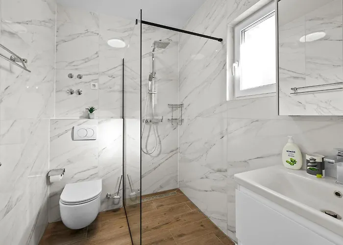 Amazing In Zaboric-brodarica With Wifi