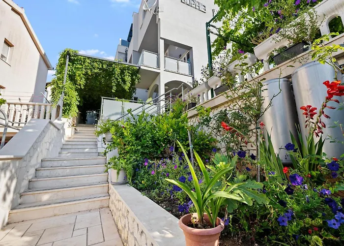 Amazing In Zaboric-brodarica With Wifi Apartment